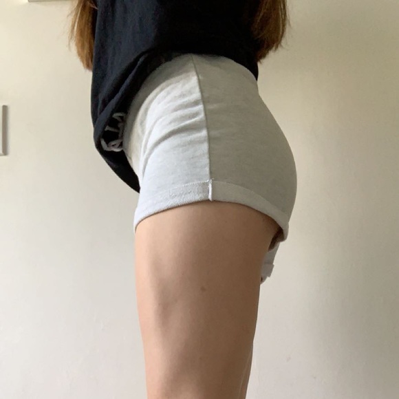 Comfy Gray Shorts - Picture 3 of 4